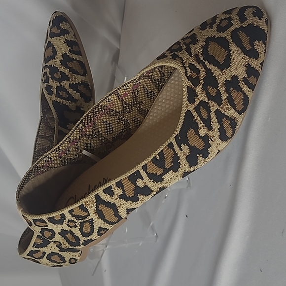 Sketchers Women's Animal Print Memory Print Slip Ons -Size 9.5 Beige - Picture 2 of 6